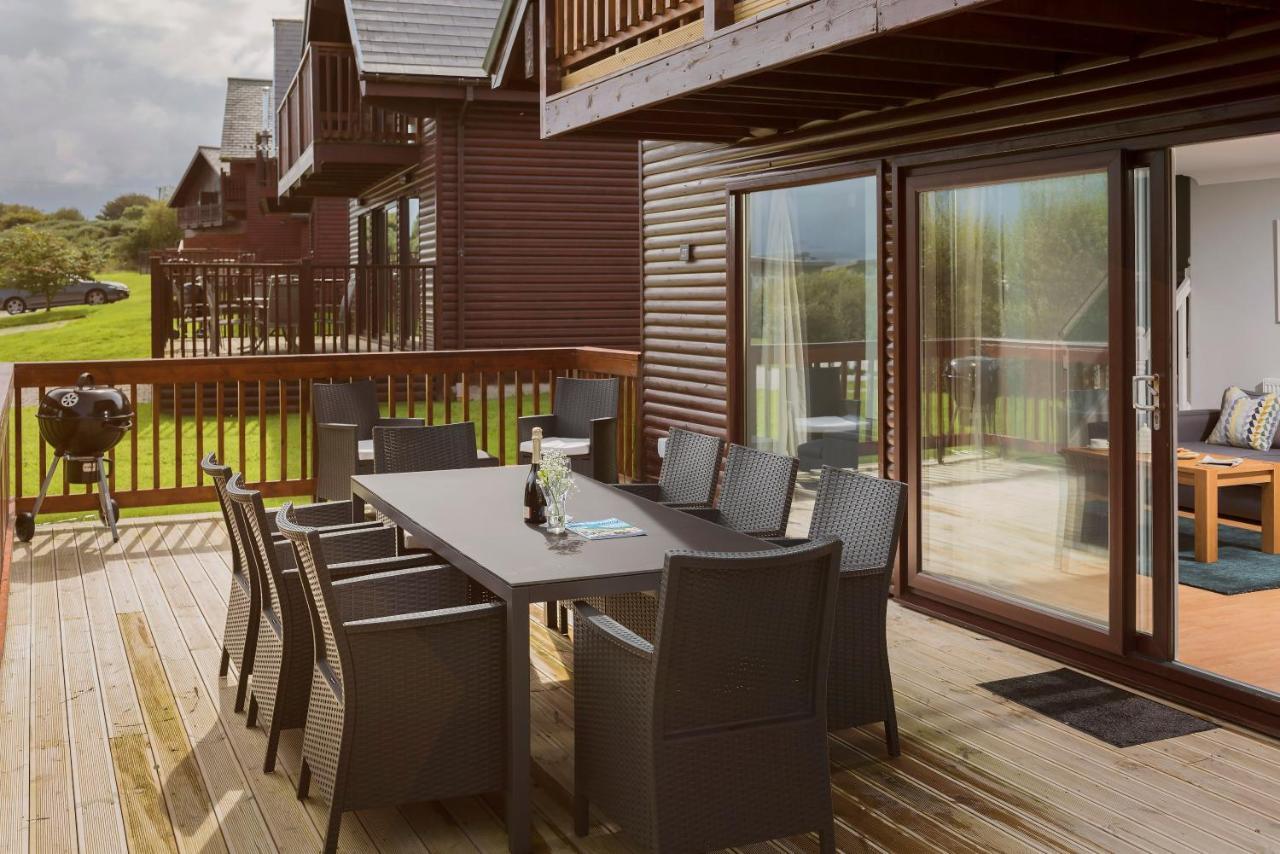 St Columb Major Skylark Sleeps 8 Private Hot Tub & Dogs Welcome Nr Padstow, Resort Pool Bar & Watersports מראה חיצוני תמונה