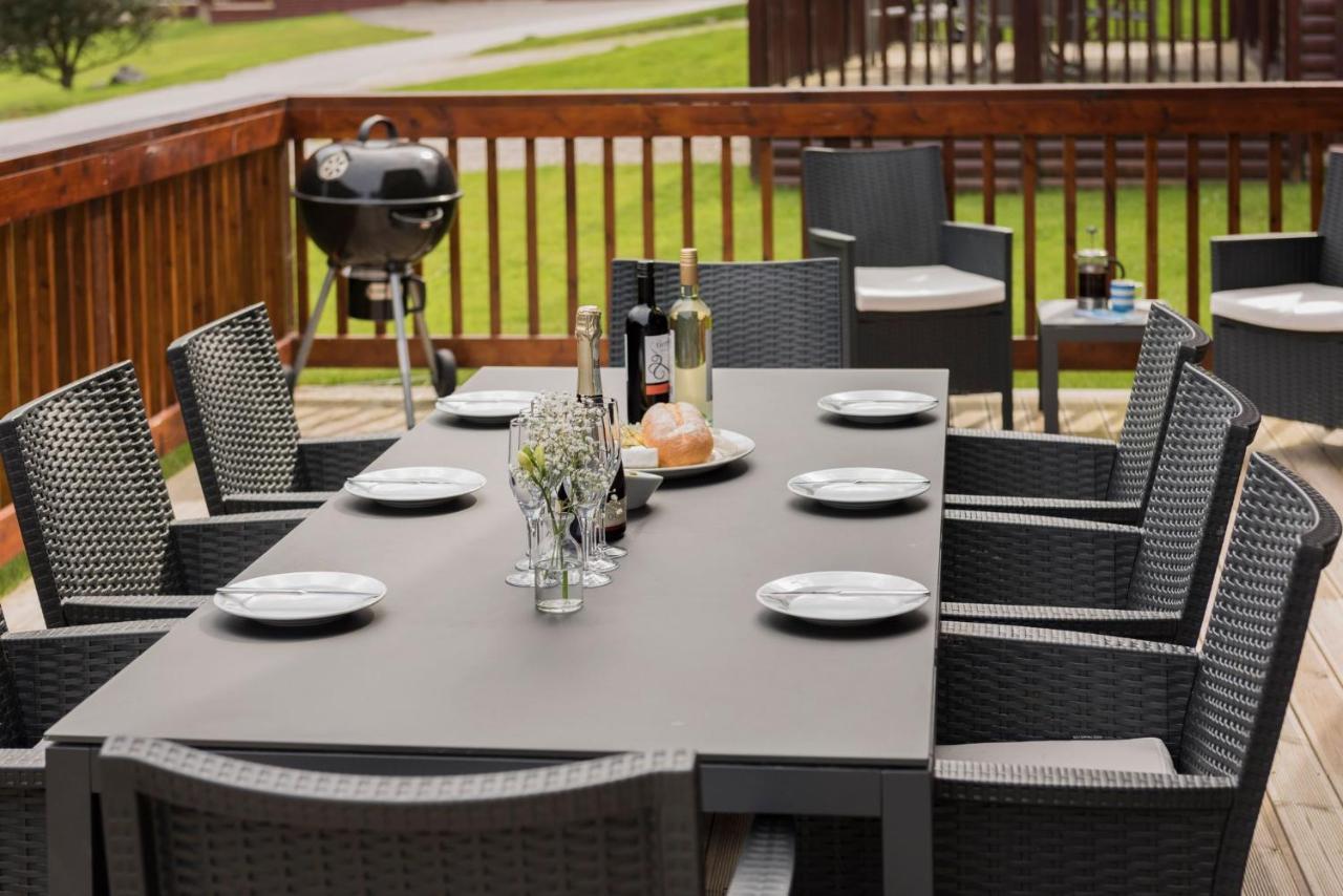 St Columb Major Skylark Sleeps 8 Private Hot Tub & Dogs Welcome Nr Padstow, Resort Pool Bar & Watersports מראה חיצוני תמונה
