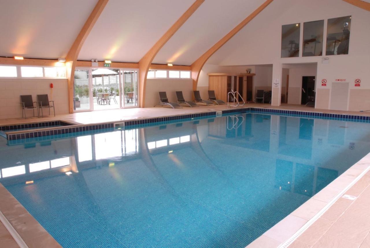 St Columb Major Skylark Sleeps 8 Private Hot Tub & Dogs Welcome Nr Padstow, Resort Pool Bar & Watersports מראה חיצוני תמונה