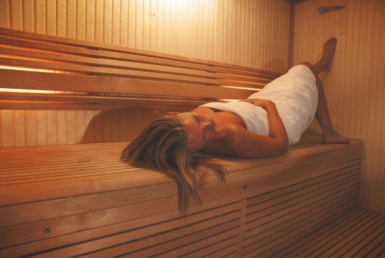 St Columb Major Skylark Sleeps 8 Private Hot Tub & Dogs Welcome Nr Padstow, Resort Pool Bar & Watersports מראה חיצוני תמונה