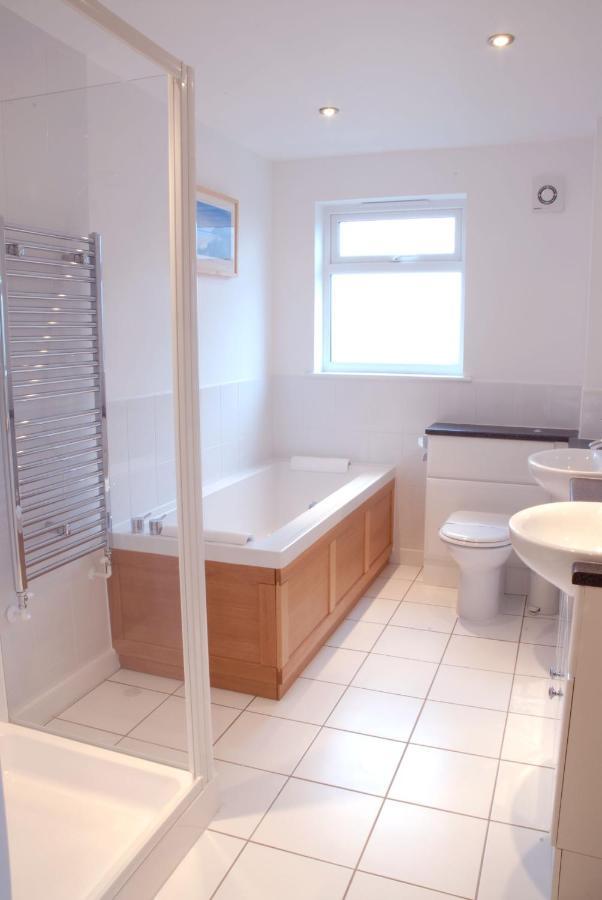 St Columb Major Skylark Sleeps 8 Private Hot Tub & Dogs Welcome Nr Padstow, Resort Pool Bar & Watersports מראה חיצוני תמונה
